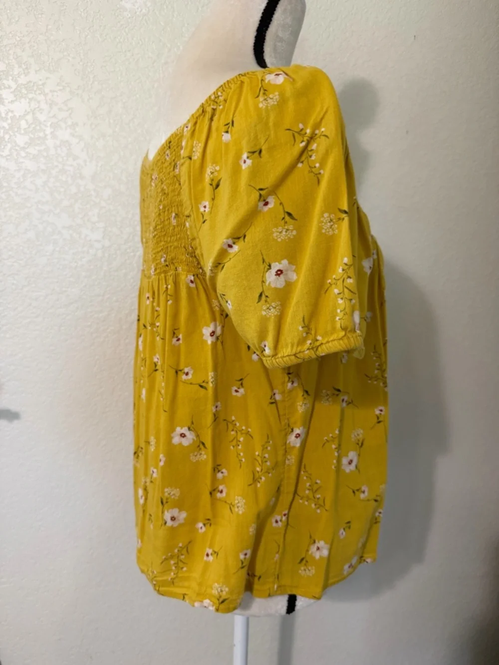 Old Navy Floral Smocked‎ Square-Neck Puff Sleeve Top, Size Medium
